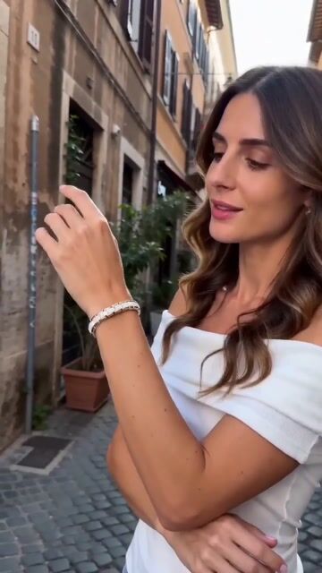 Bracelet femme ceramique blanche polie bords dore magnetique video