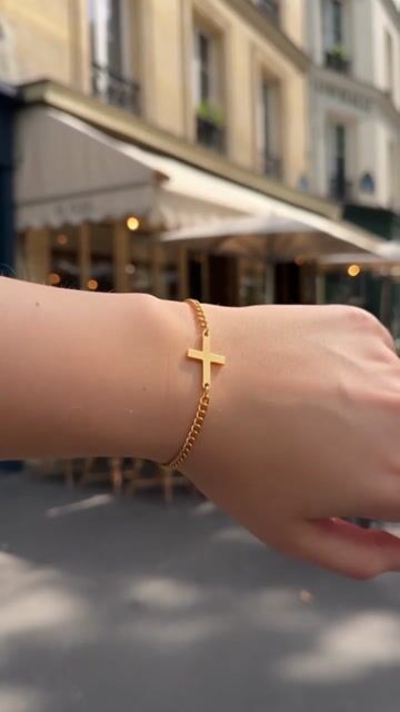Bracelet femme avec croix en acier inoxydable – Personnalisable et ajustable video