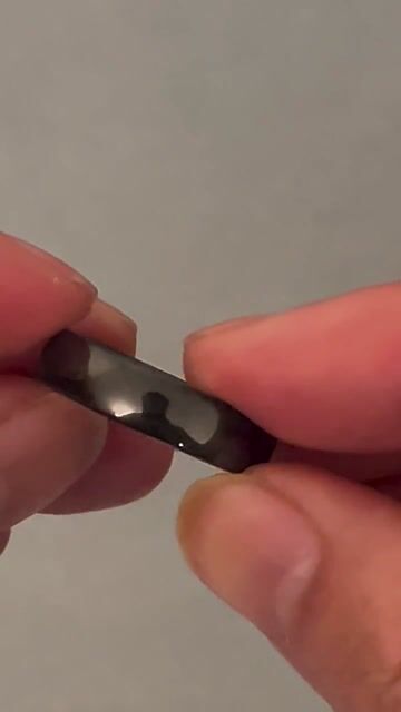 Bague personnalisee alliance dome ceramique noire video