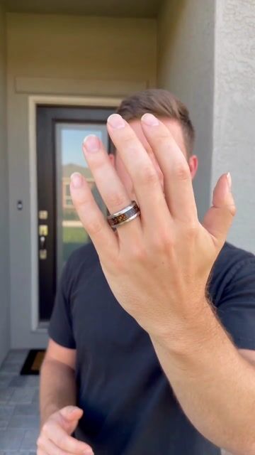 Bague tungstène 8 mm personnalisable – Insert onyx minéral video