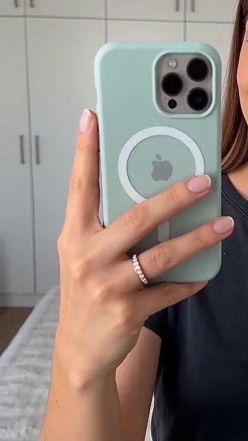 Bague d’éternité en titane plaqué or – Zircon et gravure offerte