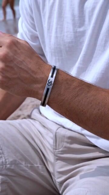 Bracelet OM homme jonc acier personnalisable video