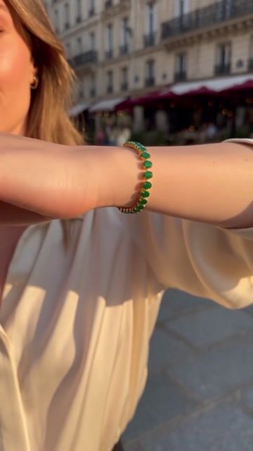 Bracelet tennis femme en acier inoxydable plaqué or avec zirconiums ovales video