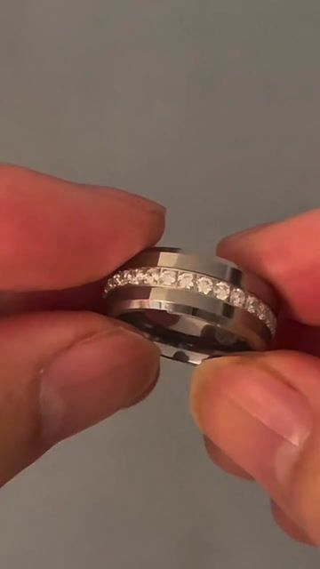 Bague mariage tungstene zirconium finition miroir alliance personnalisable video