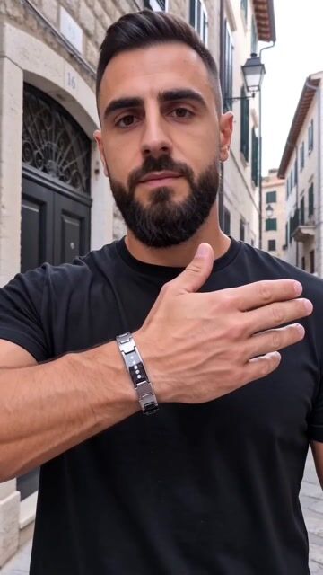 Bracciale uomo tungsteno magnetico – Finitura lucida con zirconi video