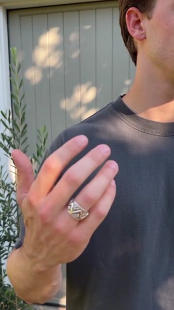 Bague argent croix ouverte martelée video